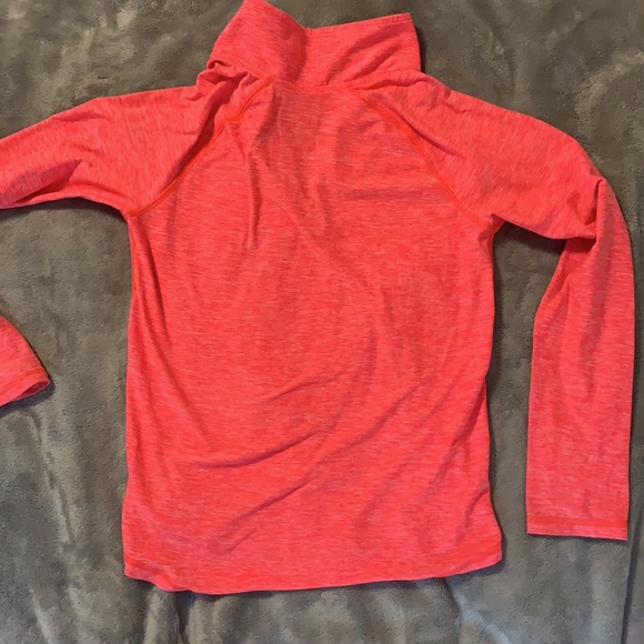 Clothes - Picture 6 of 6